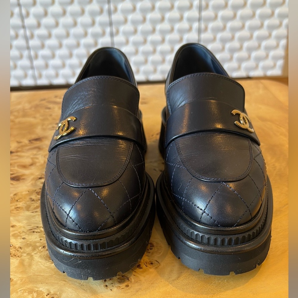CHANEL Navy Leather Loafers. - Picture 6 of 10